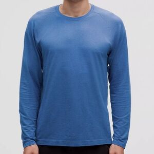 Lululemon Men’s Metal Vent Tech Long-Sleeve Shirt Blue. XL
